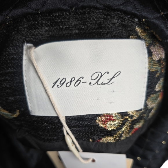 NWT Gorgeous Floral Tapestry Cropped Blazer With Peter Pan Collar Size M - Picture 2 of 8